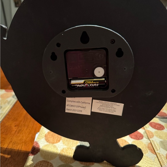 Marvel Loki Miss Minutes Clock - Picture 2 of 2